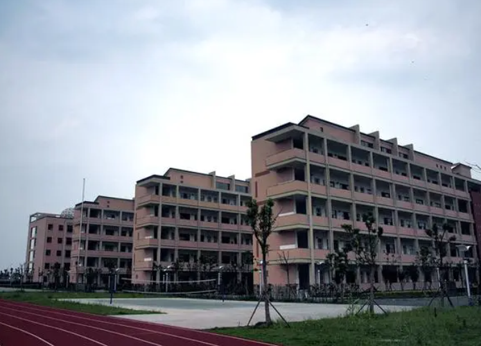 海寧中學(xué)地址，乘車路線