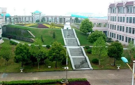 浙江省蘭溪市第一中學怎么樣、好不好
