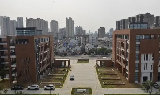 2023新鄉(xiāng)市田家炳高中錄取分數(shù)線(2024年參考)