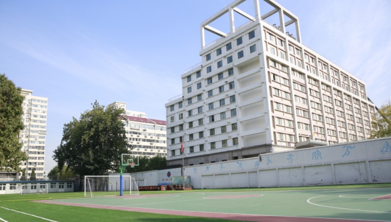 北京市第八中學(xué)地址，乘車路線