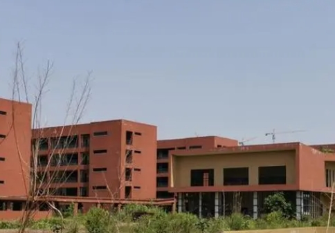 長沙麓山國際實(shí)驗學(xué)校怎么樣