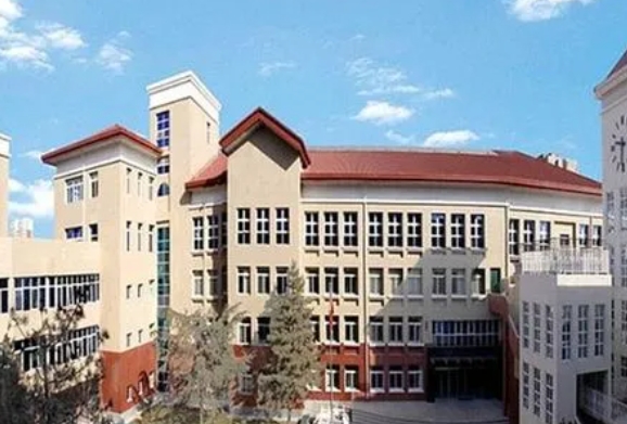 北京市建華實驗亦莊學校地址，乘車路線