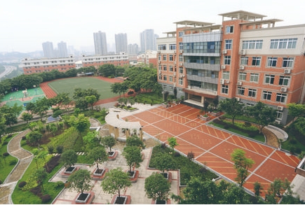 重慶市實驗外國語學校怎么樣、好不好
