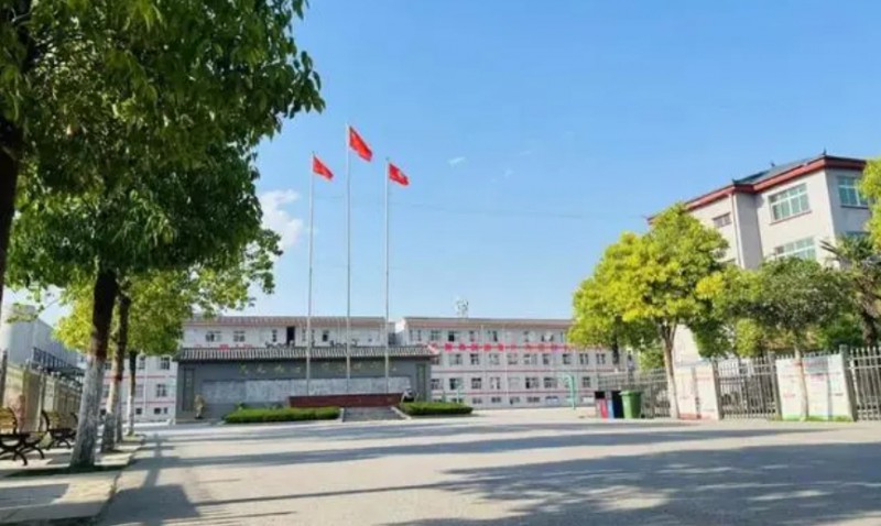 2024周口宛丘職業(yè)高中多少錢 周口宛丘職業(yè)高中各專業(yè)學(xué)費收費標(biāo)準(zhǔn)