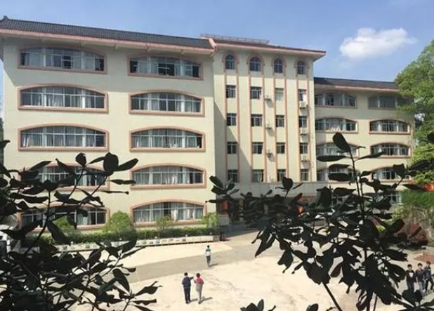 2024重慶市二十三中多少錢(qián)(學(xué)費(fèi)明細(xì))