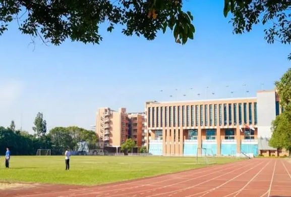 2024唐山市第十一中學(xué)多少錢(學(xué)費明細(xì))