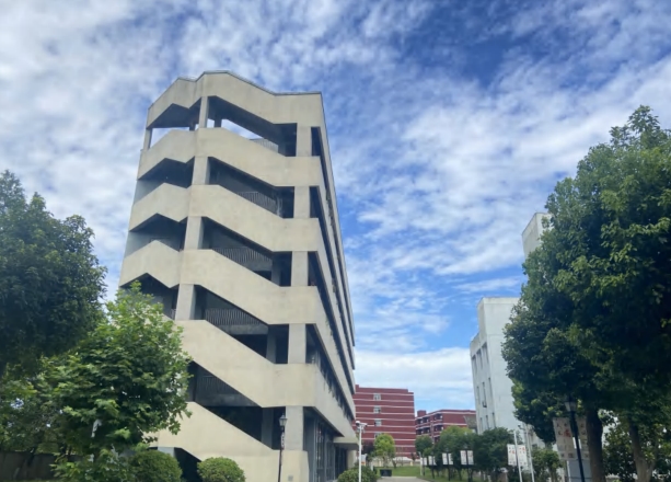邯鄲冀南新區(qū)育華實驗學校地址，乘車路線