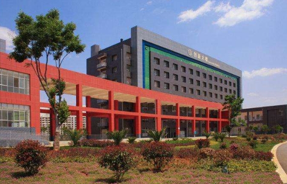 云南2025年初中生女生讀什么鐵路學校好