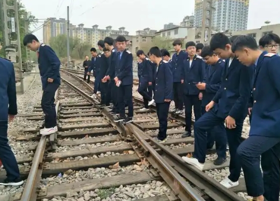 云南2025年中專鐵路學校專業(yè)課程