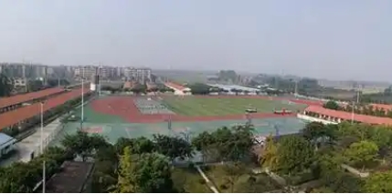 強項中學(xué)地址，乘車路線