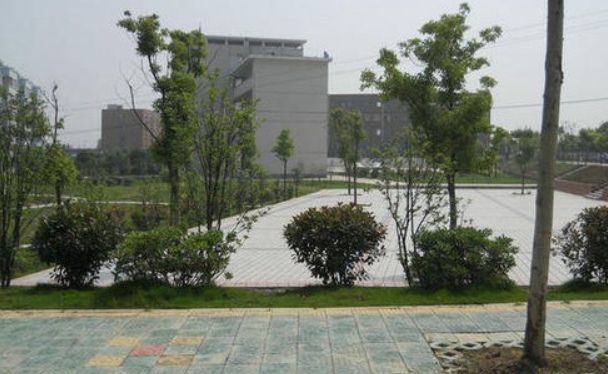 2025合肥汽車機(jī)械技術(shù)學(xué)校招生計(jì)劃 招生人數(shù)是多少(附要求、條件、對(duì)象)