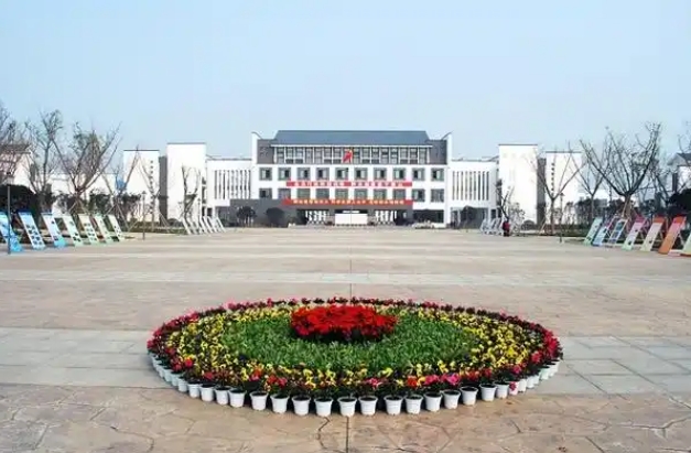 2025彭州市天彭中學多少錢(學費明細)