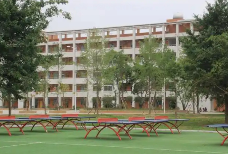 2025都江堰市玉堂鎮(zhèn)中學(xué)招生計(jì)劃 招生人數(shù)是多少(附要求、條件、對象)